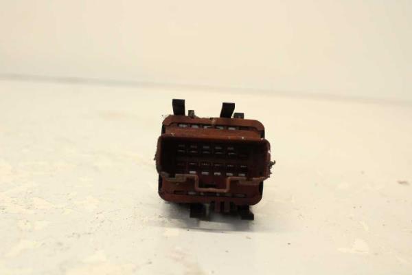 BOUTON LEVE VITRE RENAULT MEGANE 2 ( 2VITRES ) - Vue 5